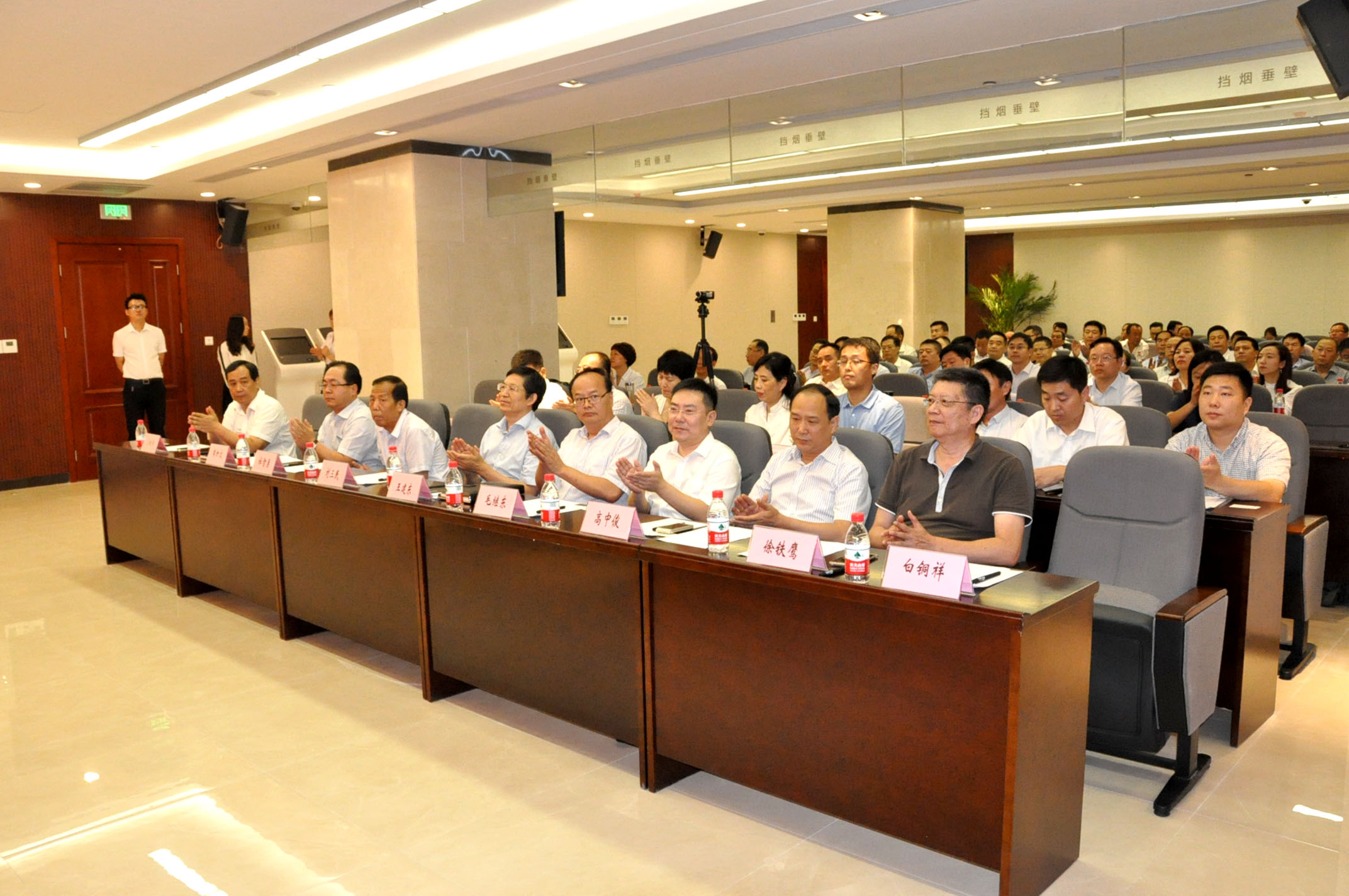 西安市ag和记建设有限公司 西安市ag和记建设有限公司